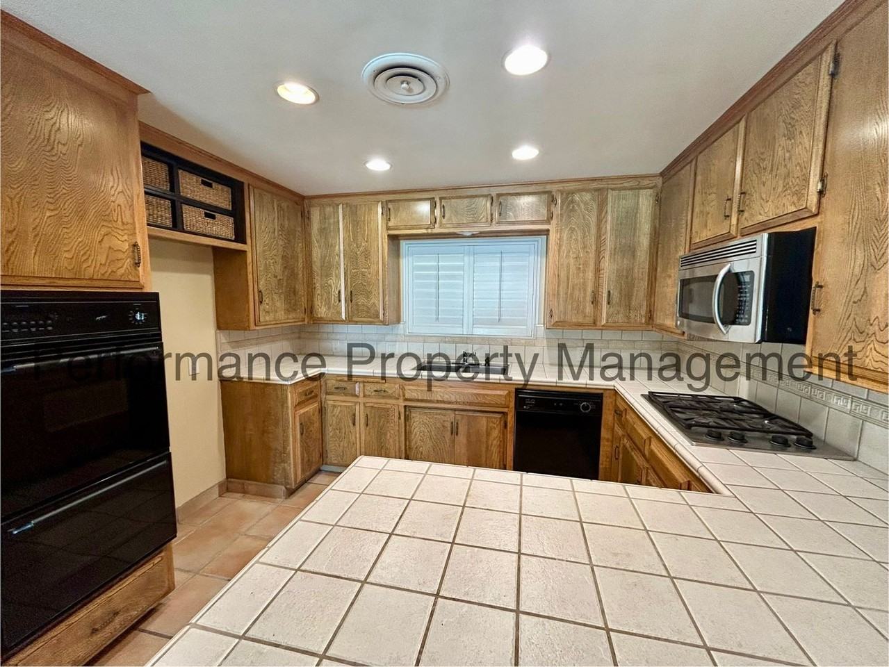 4316 Charter Oaks Ave - Photo 6 of 19
