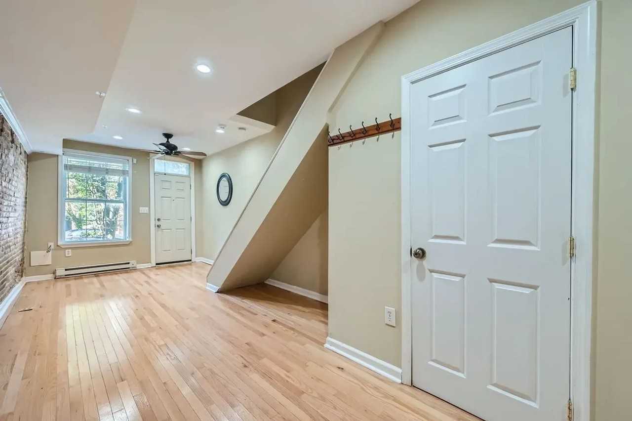 305 S Collington Ave - Photo 4 of 23
