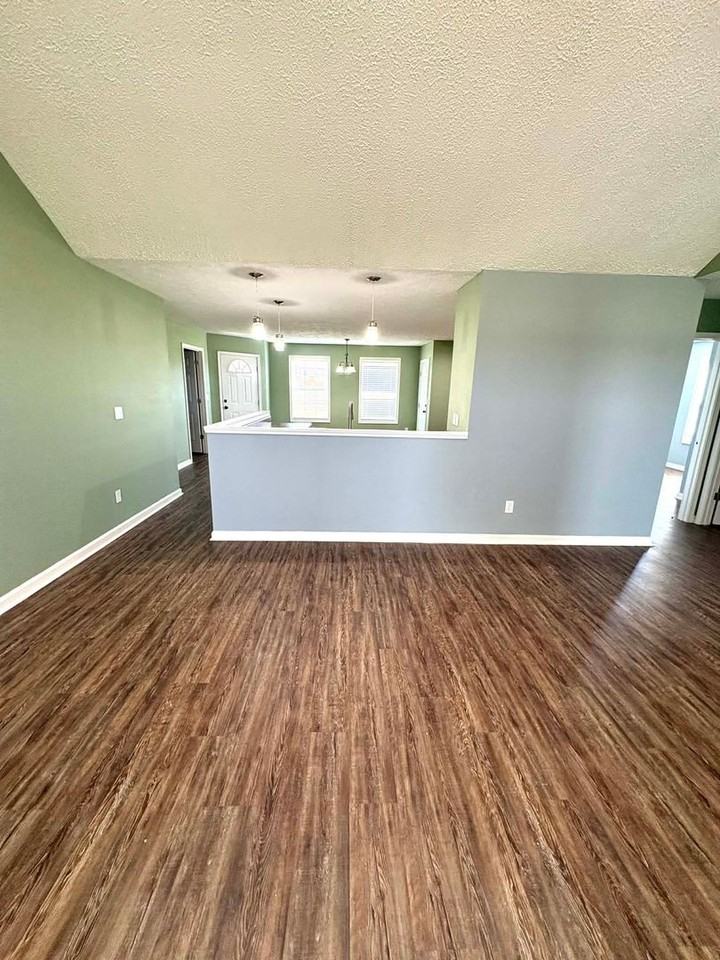 5894 Stovall Rd - Photo 3 of 13