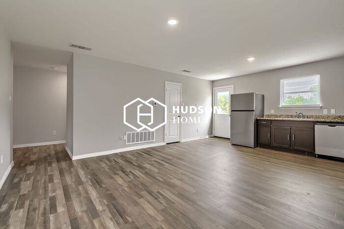 3201 Mount Horum Way - Photo 4 of 14