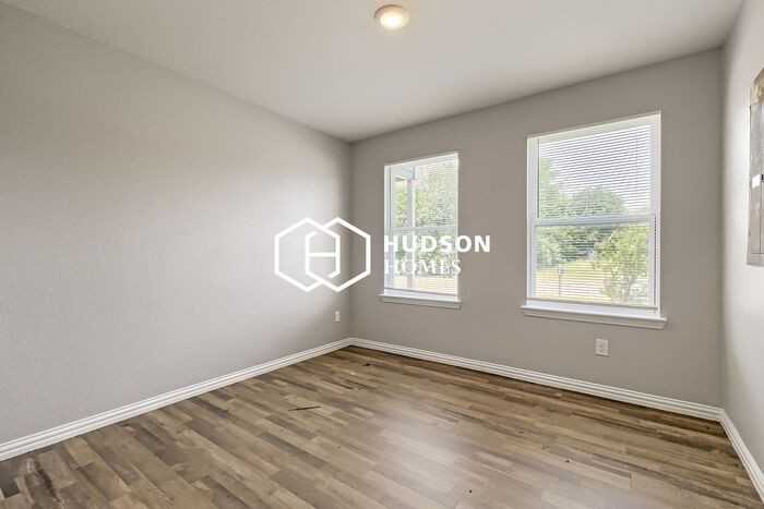 3201 Mount Horum Way - Photo 7 of 14