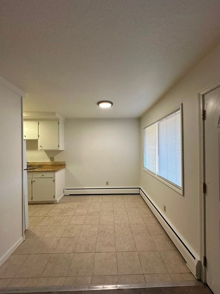 Union Manor Apartments - Photo 2 of 21