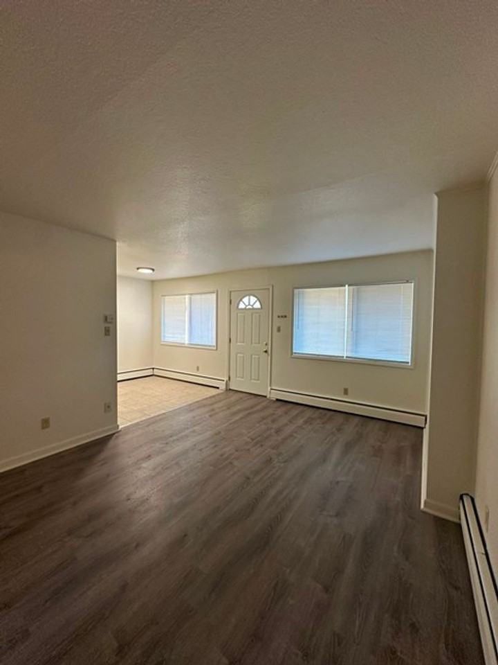 Union Manor Apartments - Photo 6 of 21