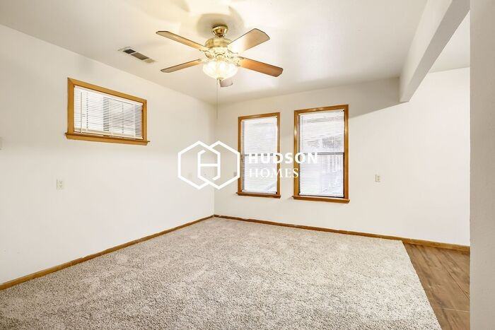 100 6th St #A - Photo 5 of 13