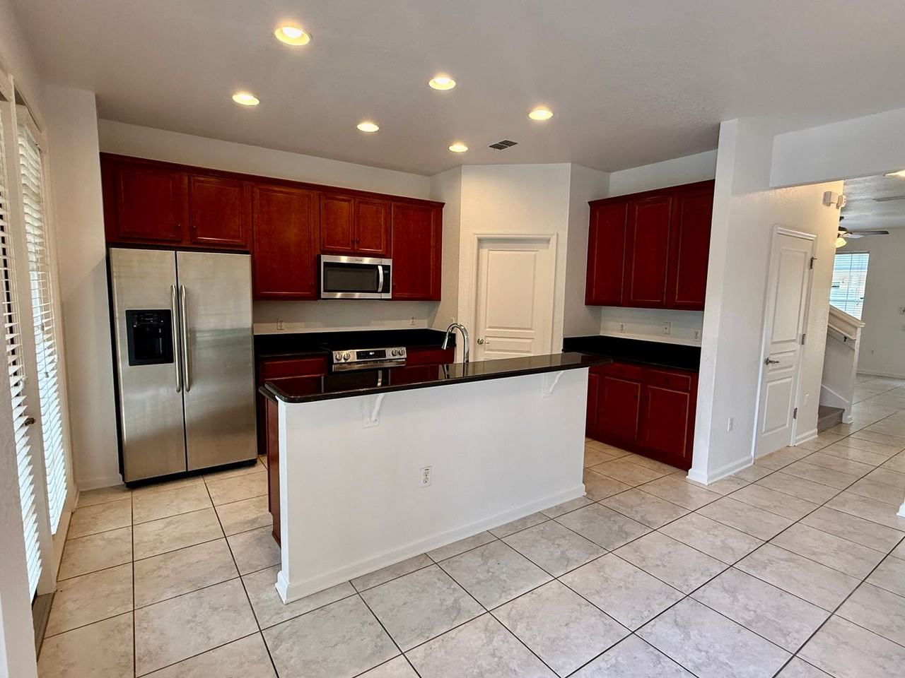 12722 Salomon Cove Dr - Photo 4 of 26