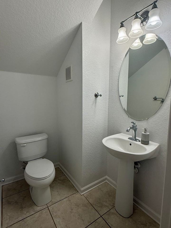 12722 Salomon Cove Dr - Photo 5 of 26