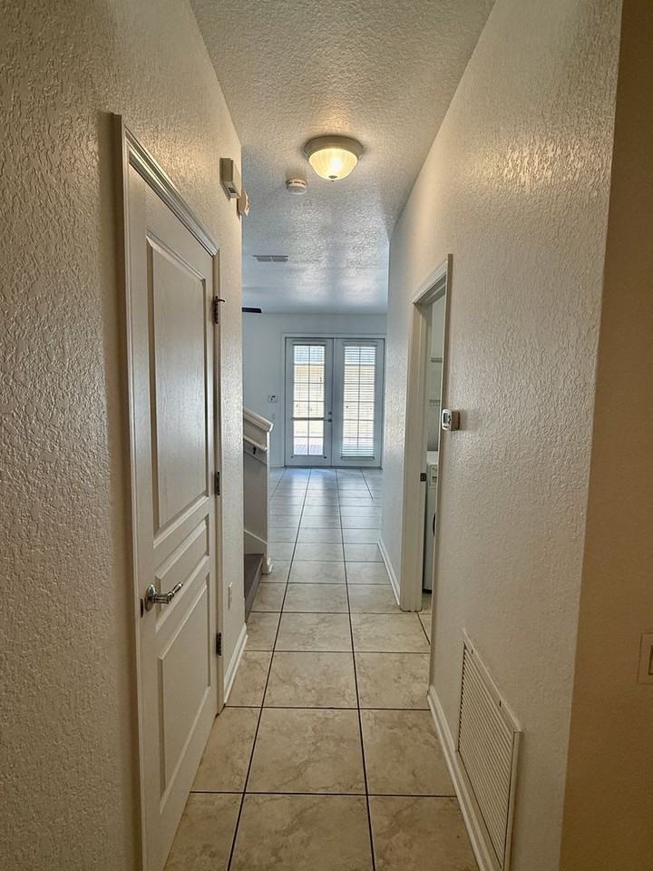 12722 Salomon Cove Dr - Photo 6 of 26