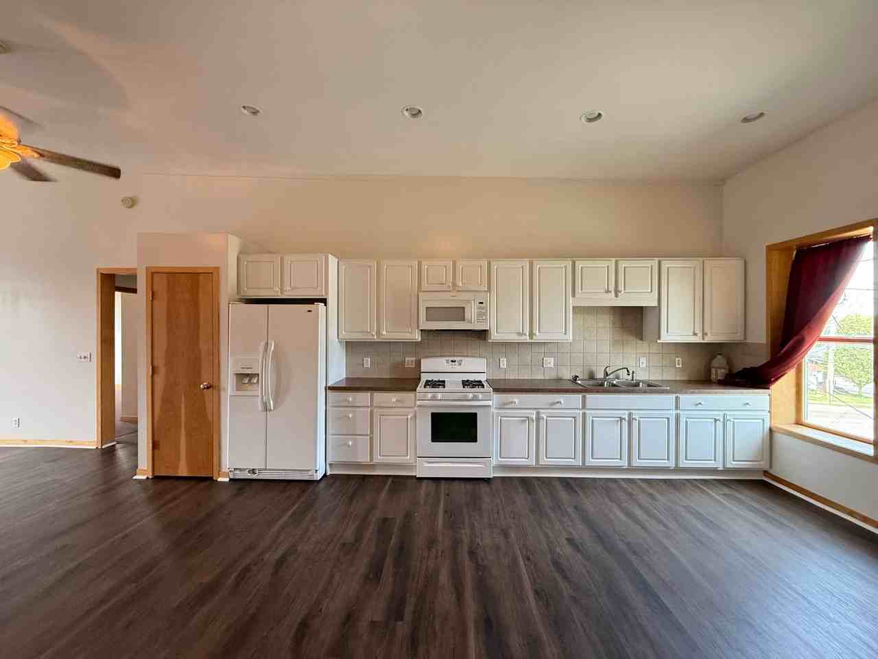 104 E Michigan Ave - Photo 4 of 21