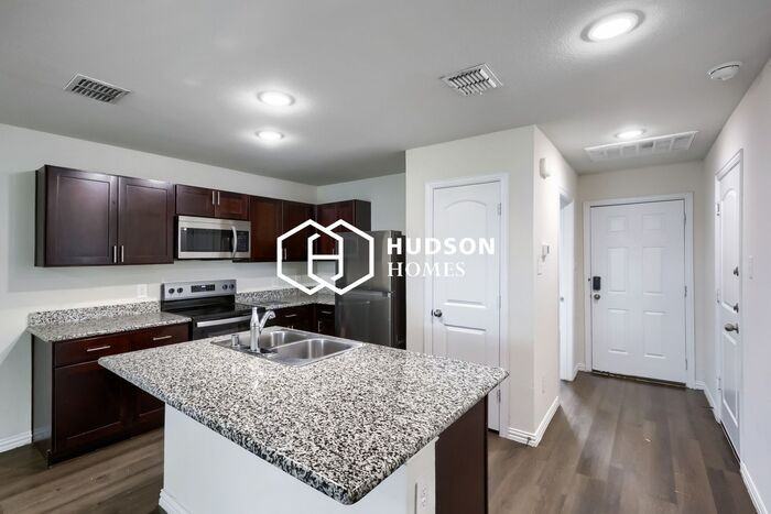 1720 E 10th Ave - Photo 5 of 14