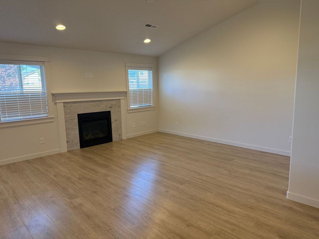 3443 Nw 9th Ln - Photo 4 of 22