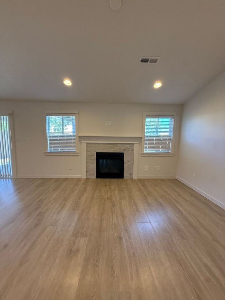3443 Nw 9th Ln - Photo 5 of 22