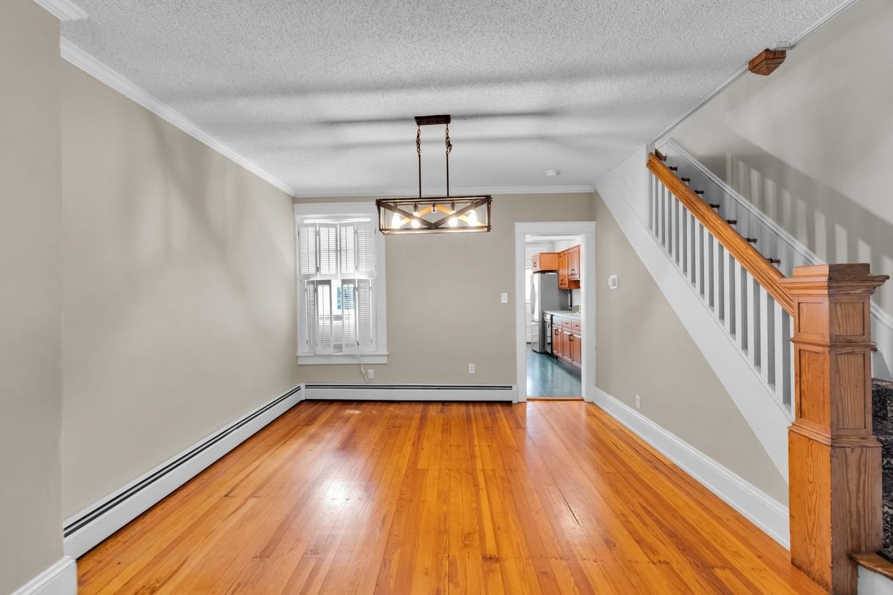 42 E Wall St - Photo 3 of 28