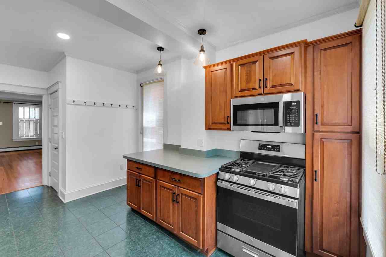42 E Wall St - Photo 6 of 28