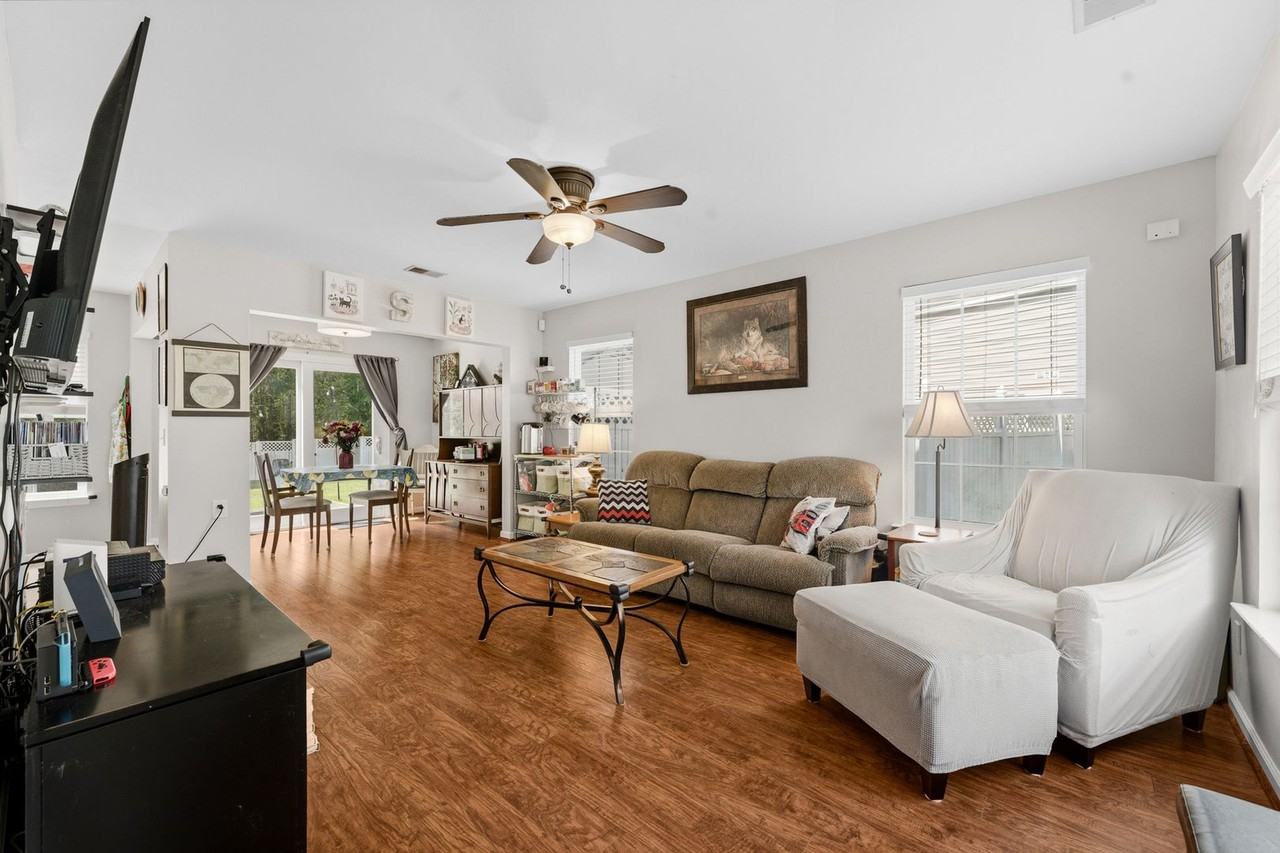 177 Old Pond Cir - Photo 3 of 23