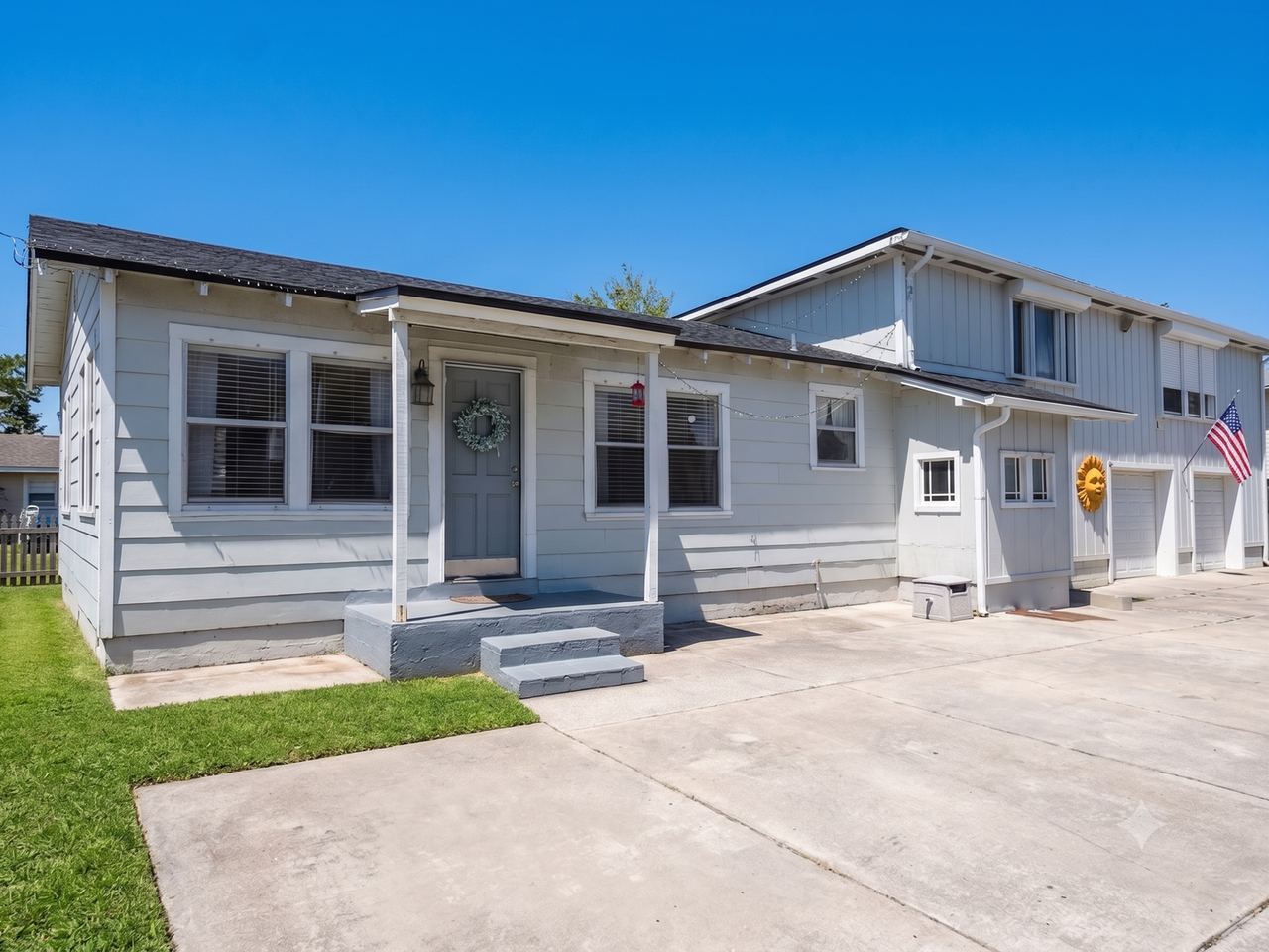 403 Saint Augustine Blvd - Photo 2 of 2