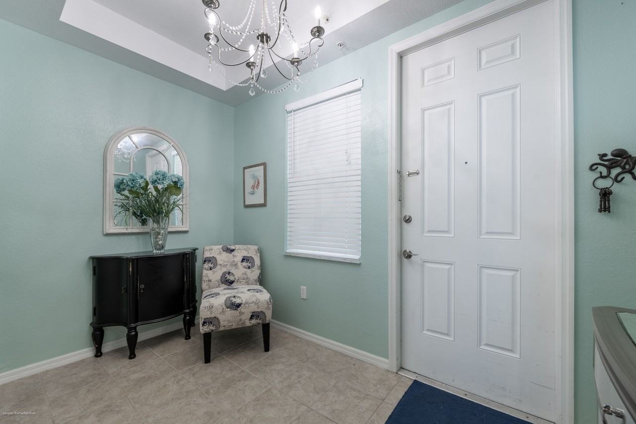 5125 Melbourne St #E201 - Photo 5 of 50