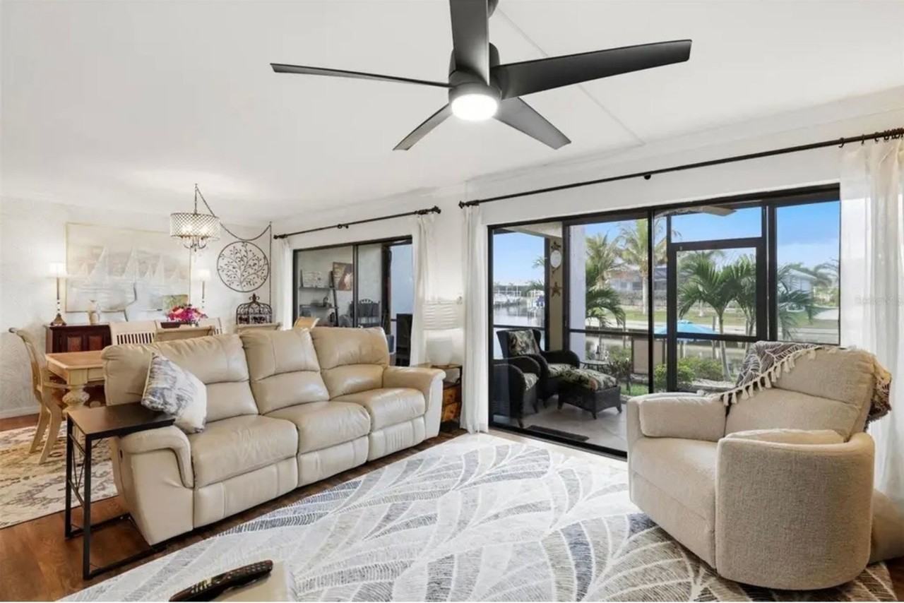 1433 Mediterranean Dr #E - Photo 5 of 21