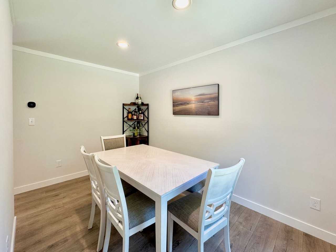 137 Roanoke Trl - Photo 7 of 21