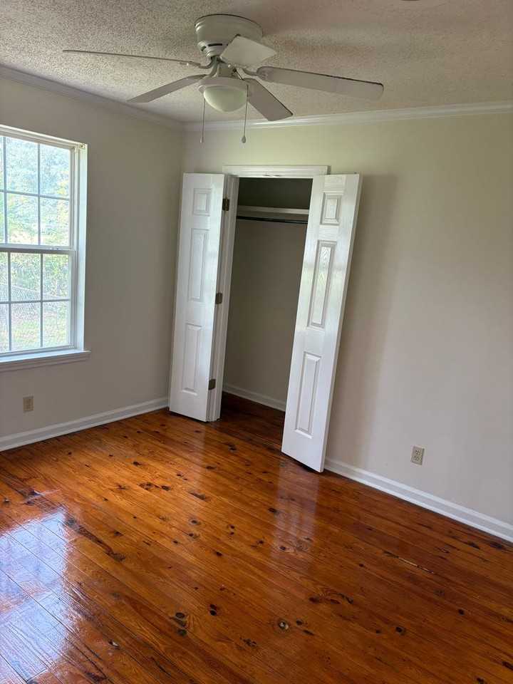 5411 Paulk Dr - Photo 7 of 9