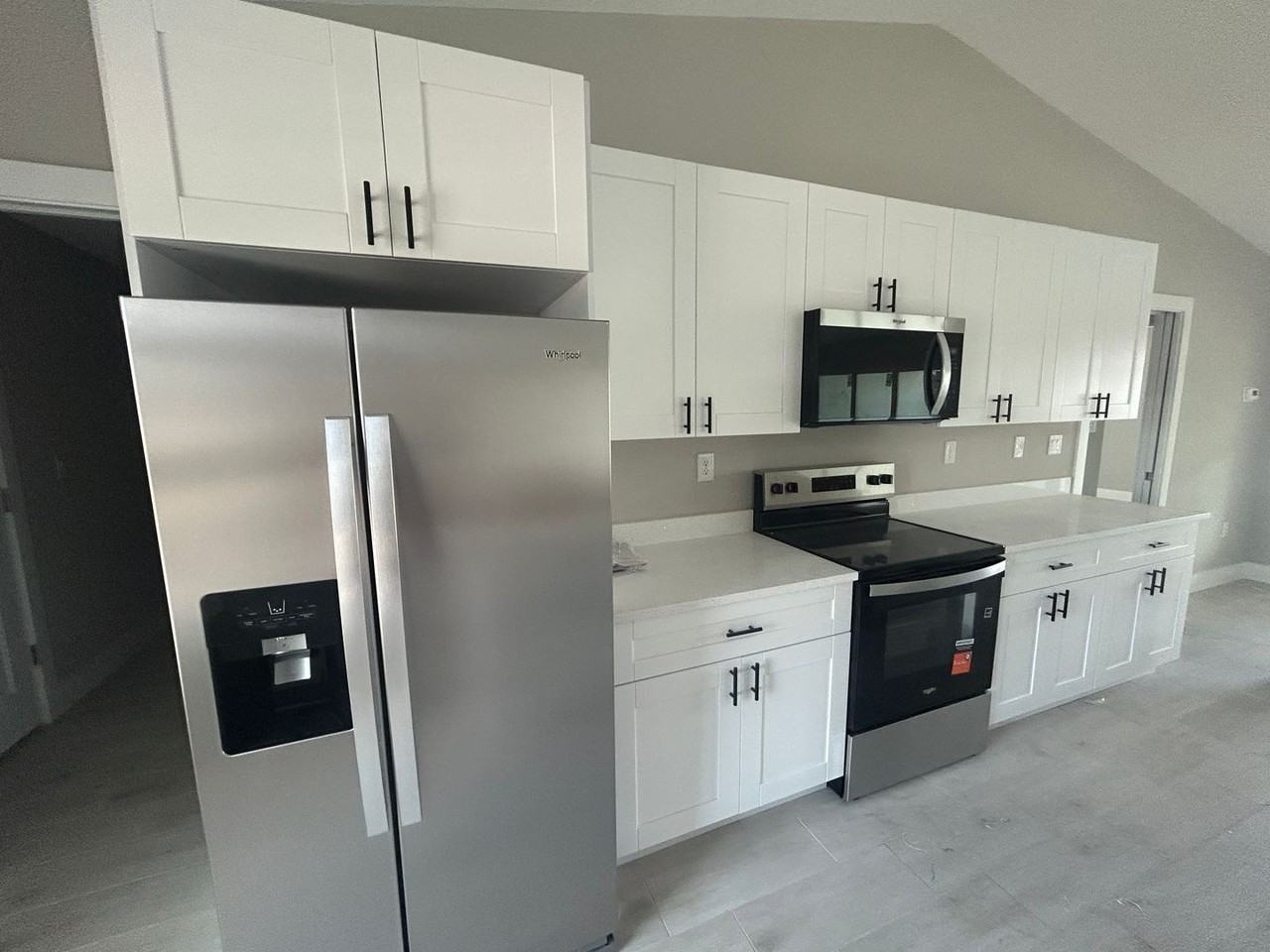 409 Ne 19th Ter - Photo 2 of 15