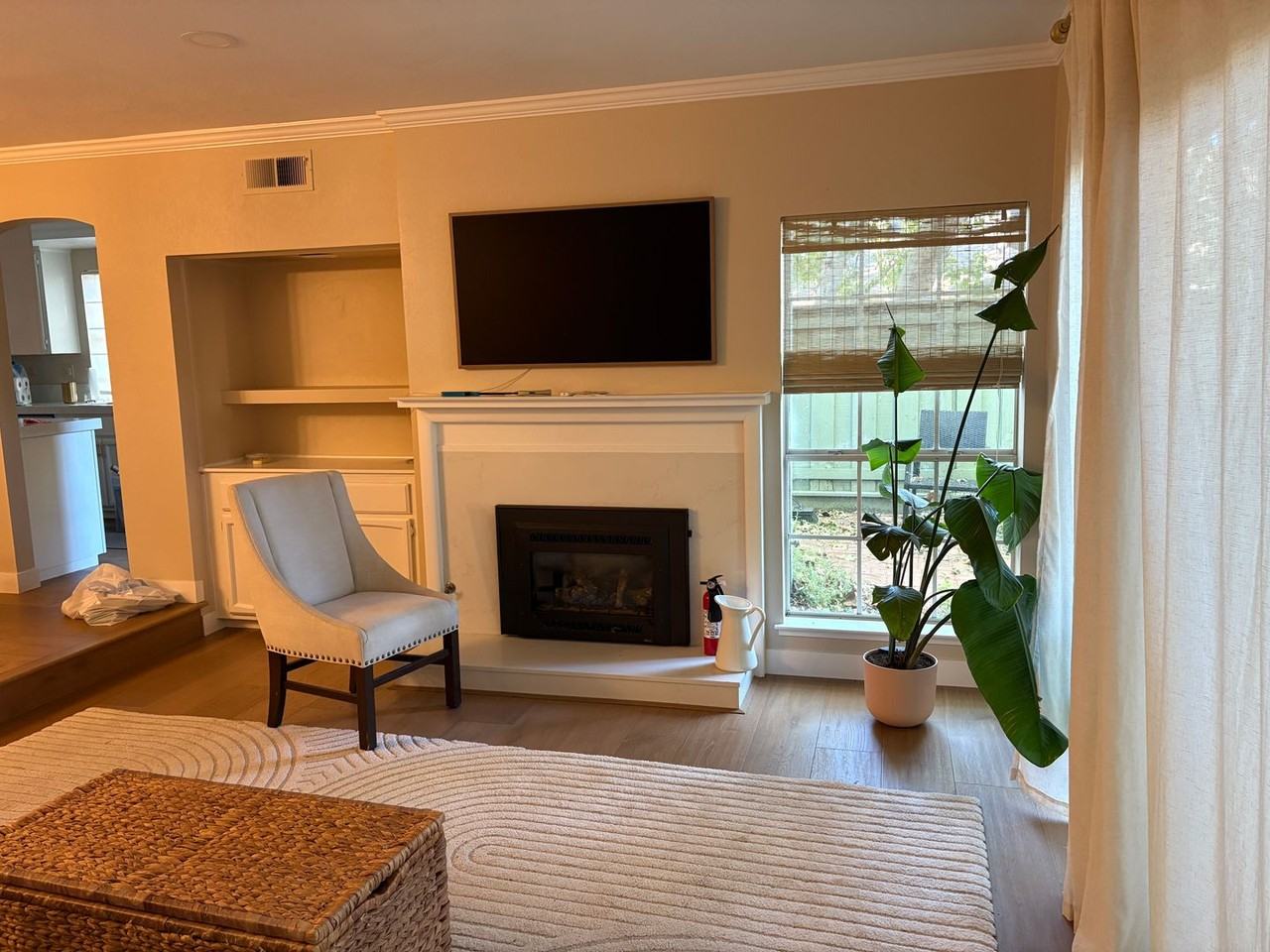 1818 Stratton Cir - Photo 2 of 33