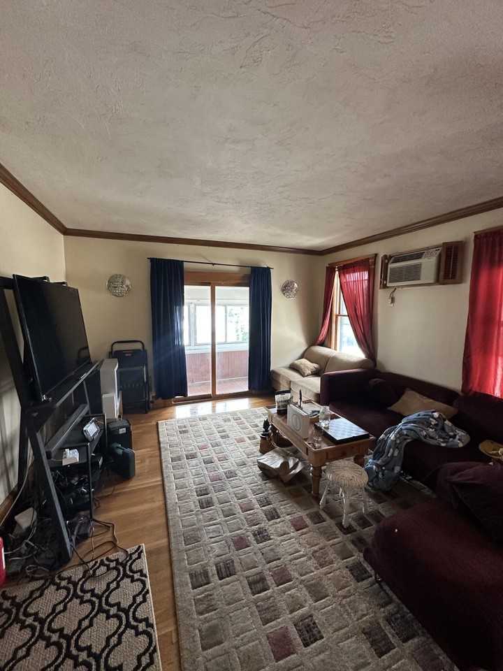 266 Market St - Photo 3 of 22