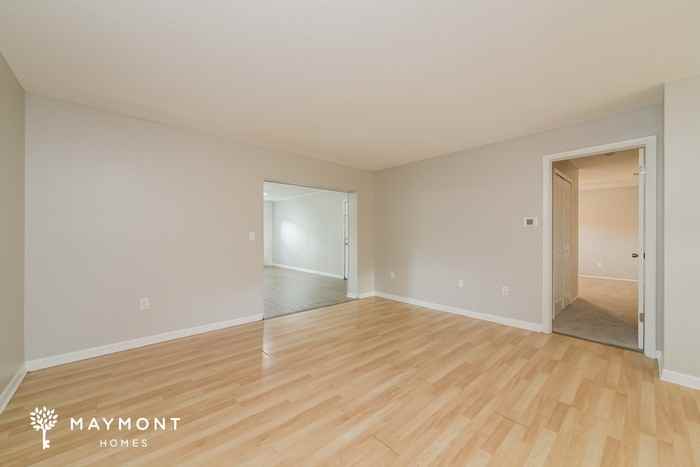 4750 Kempston Dr - Photo 4 of 15