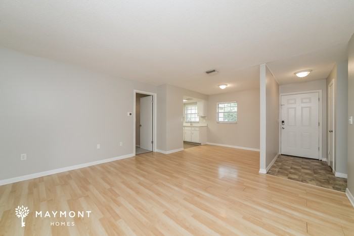 4750 Kempston Dr - Photo 6 of 15