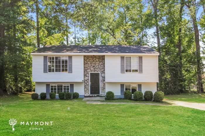 110 Compass Ln