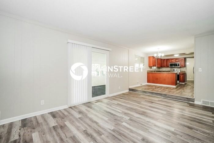 2182 Balmoral Rd - Photo 4 of 15