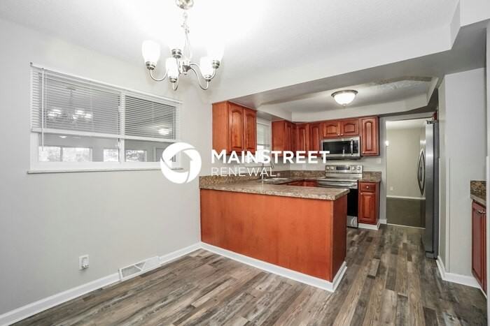 2182 Balmoral Rd - Photo 6 of 15