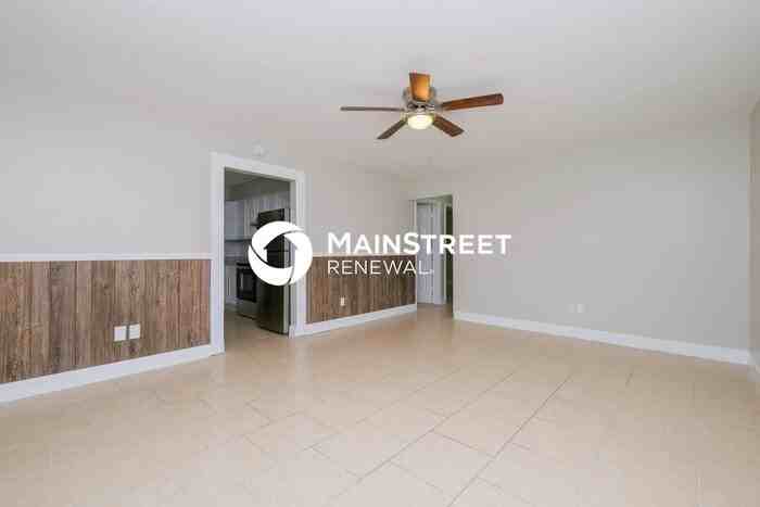 6351 Skyline Ct - Photo 3 of 15