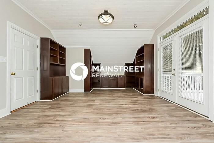 107 Denham Sq - Photo 7 of 16