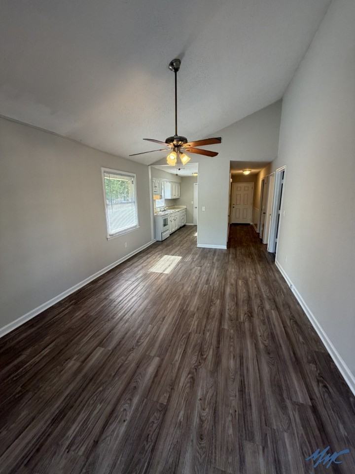 1206 Hamilton Dr - Photo 2 of 12