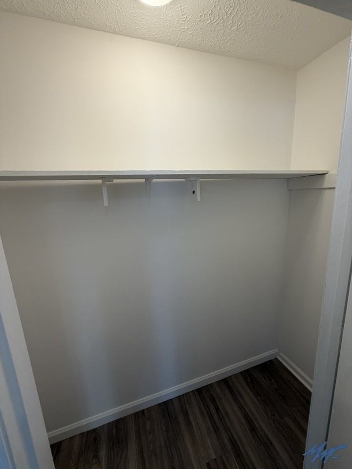 1206 Hamilton Dr - Photo 4 of 12