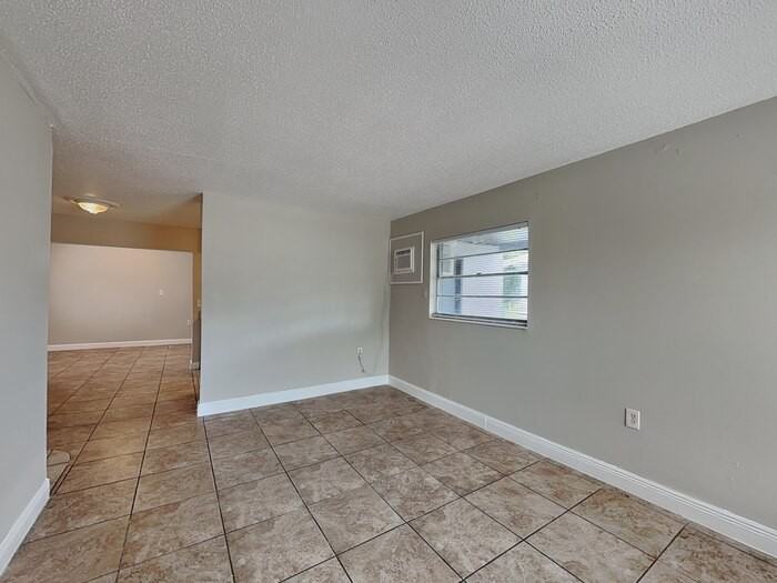4333 Cynthia St - Photo 5 of 21
