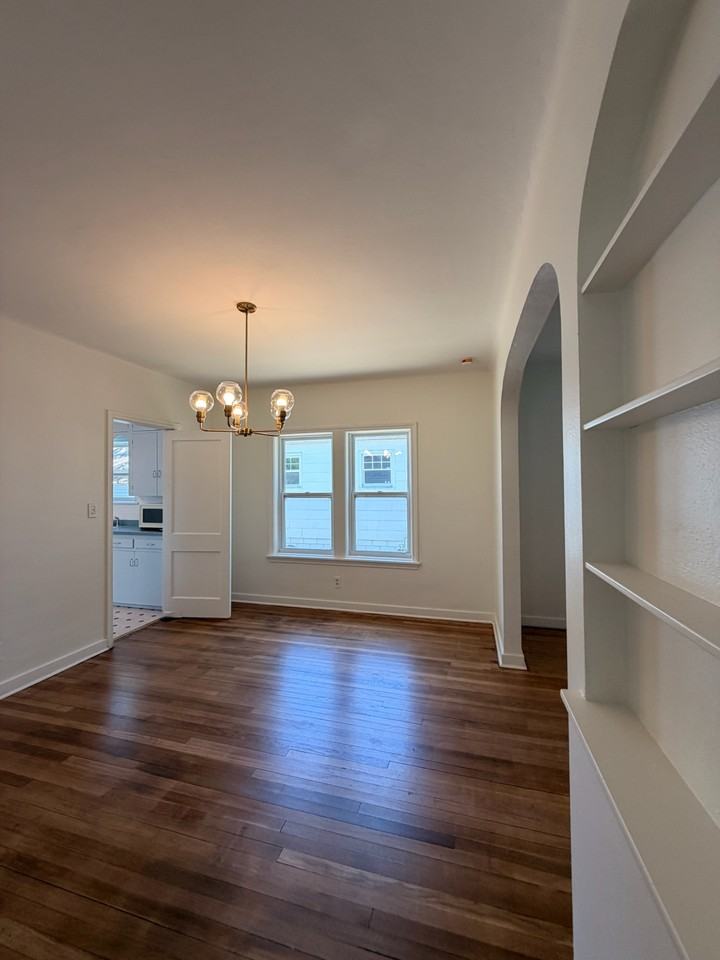 1125 15th Ave N #NA - Photo 5 of 13