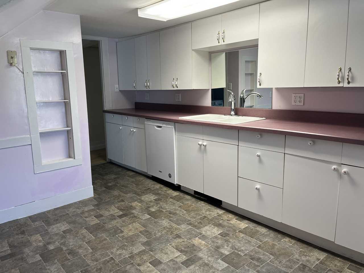 12 Davis Ave #3 - Photo 4 of 14