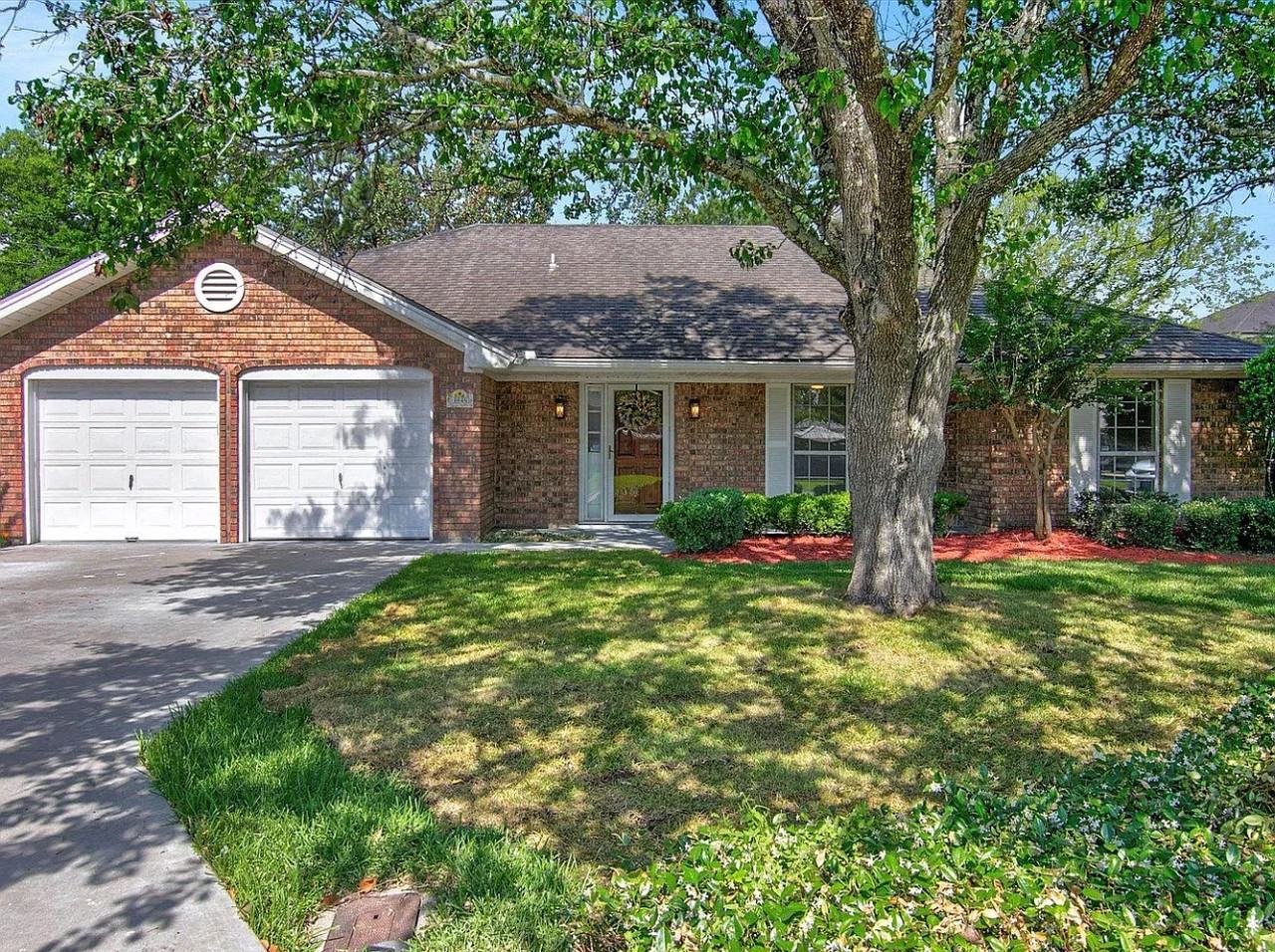 3945 Cheryl St #NA - Photo 2 of 23