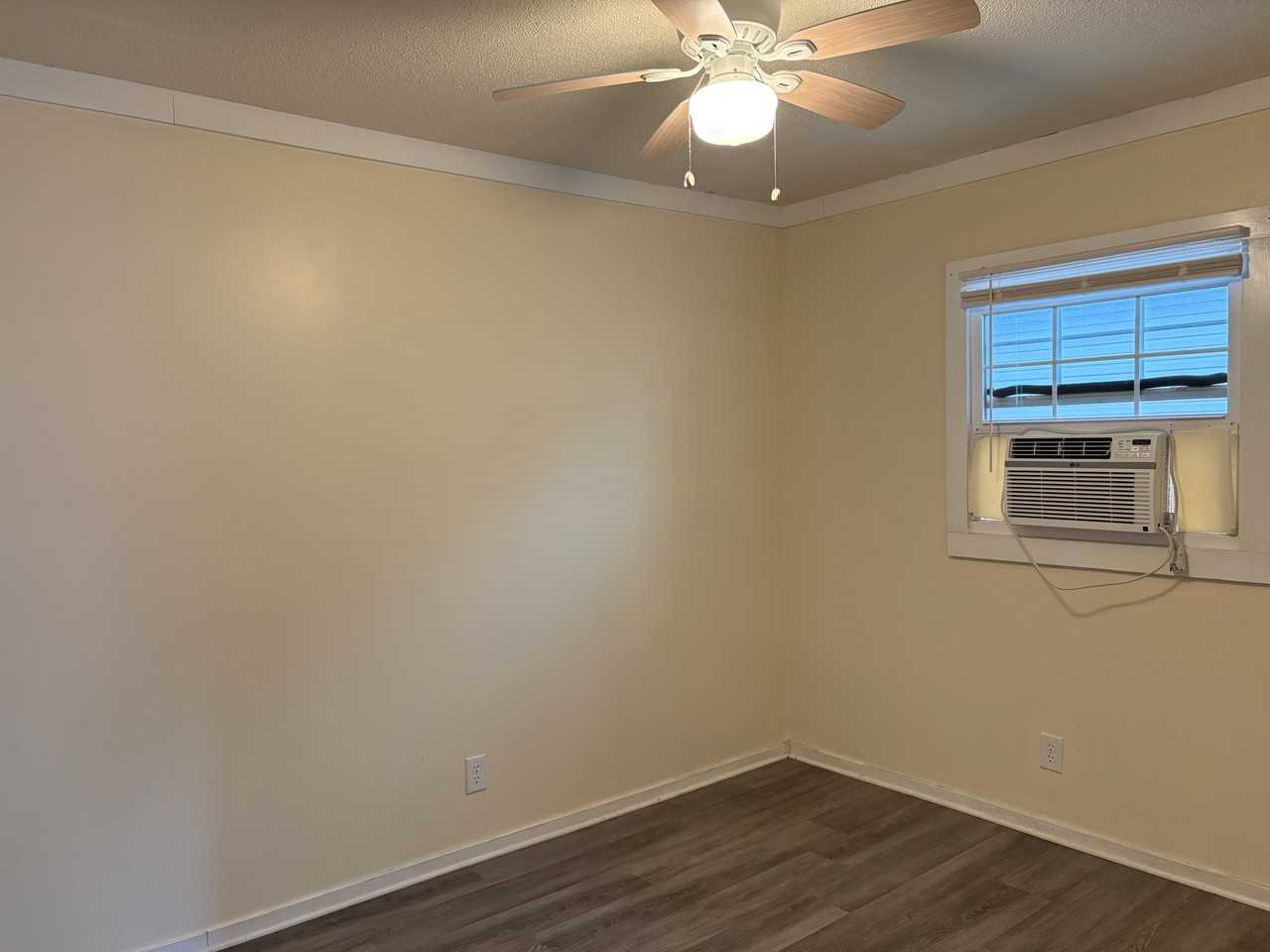 820 Mobile St #A - Photo 6 of 7