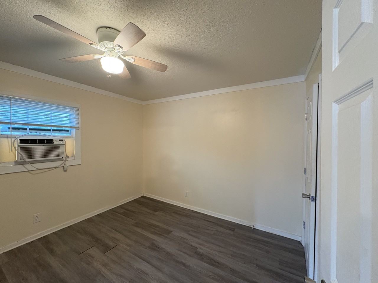 820 Mobile St #A - Photo 7 of 7