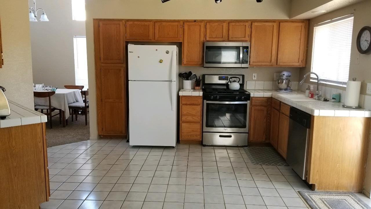 3558 Glenridge Ave #NA - Photo 6 of 19