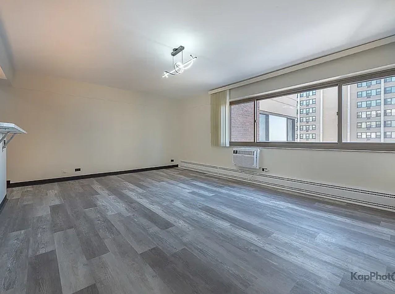 7337 S South Shore Dr #902 - Photo 7 of 34