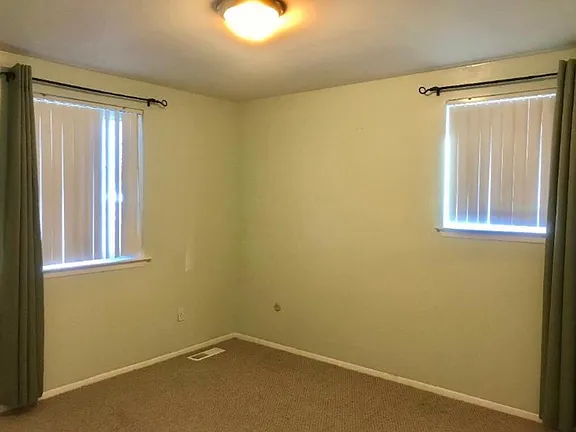 2828 Deake Ave #NA - Photo 5 of 11