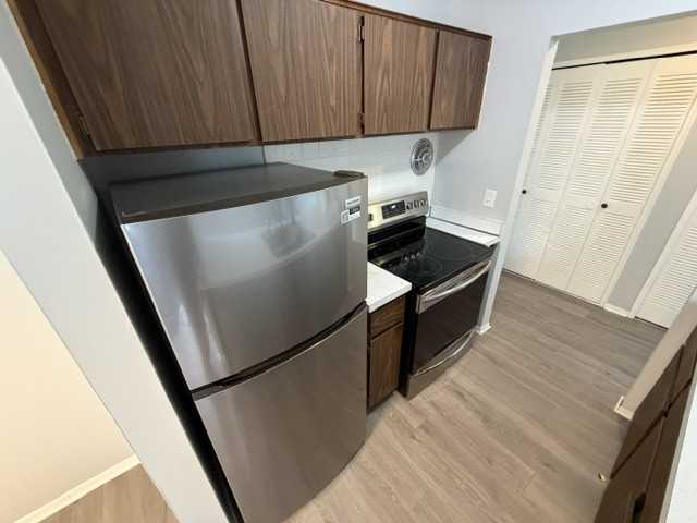 21661 Hillside Dr #1D - Photo 4 of 10