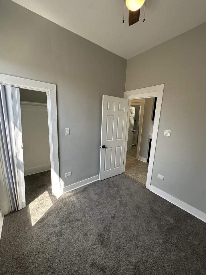 727 E 89th St #2 - Photo 7 of 10