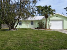 351 Sw Buswell Ave #NA - Photo 1 of 1