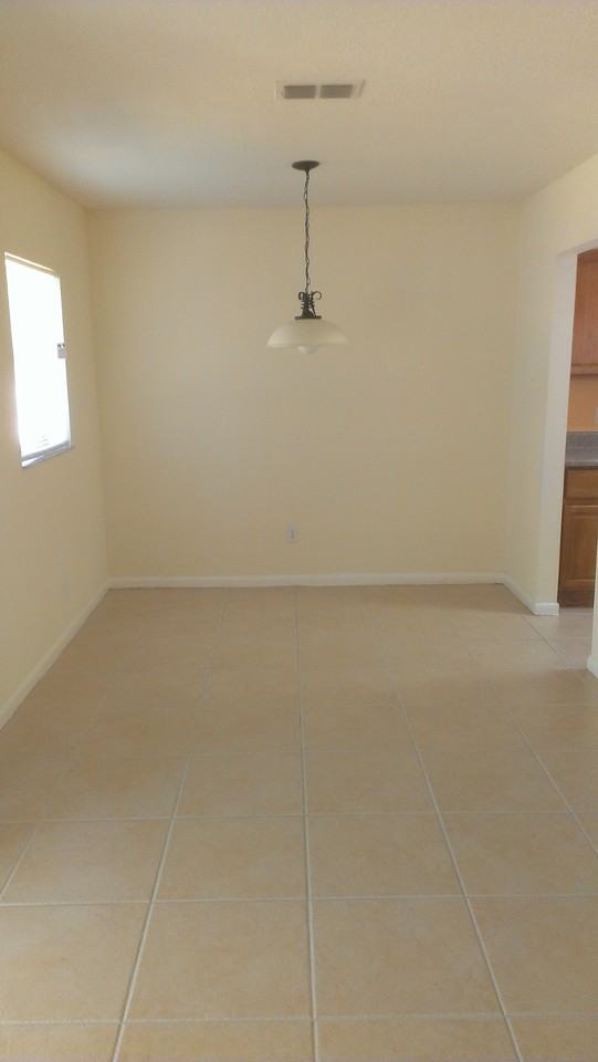 351 Sw Buswell Ave #NA - Photo 5 of 8