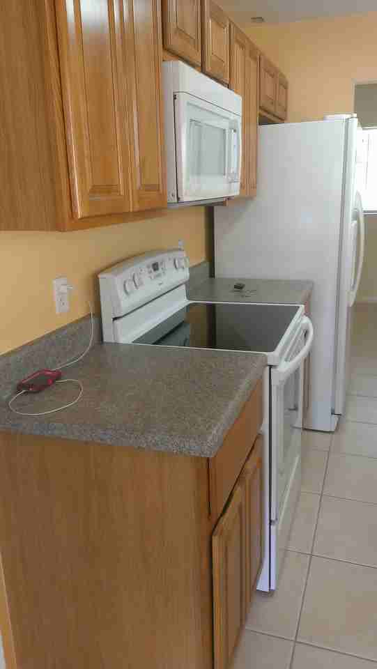 351 Sw Buswell Ave #NA - Photo 7 of 8