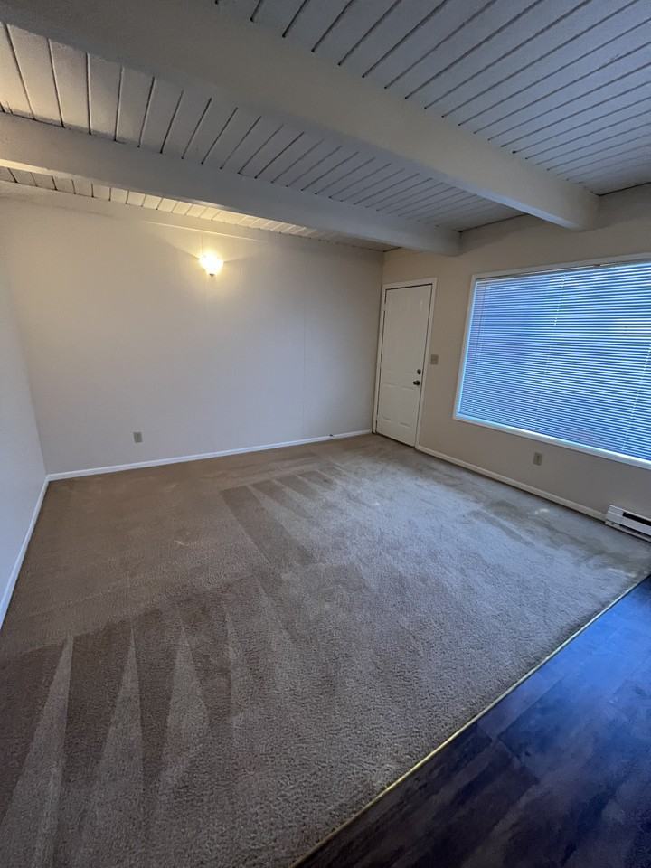 23829 30th Ave S #X - Photo 3 of 4
